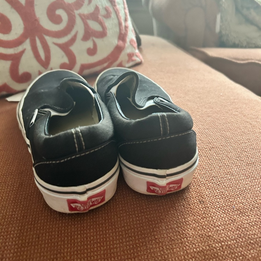 Vans - Picture 2 of 3
